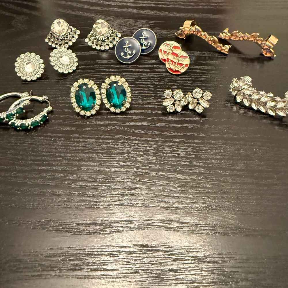 Elegant Women's Jewelry Set - Gold, Silver, Green